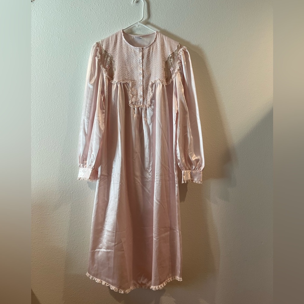 vintage 70’s nightgown